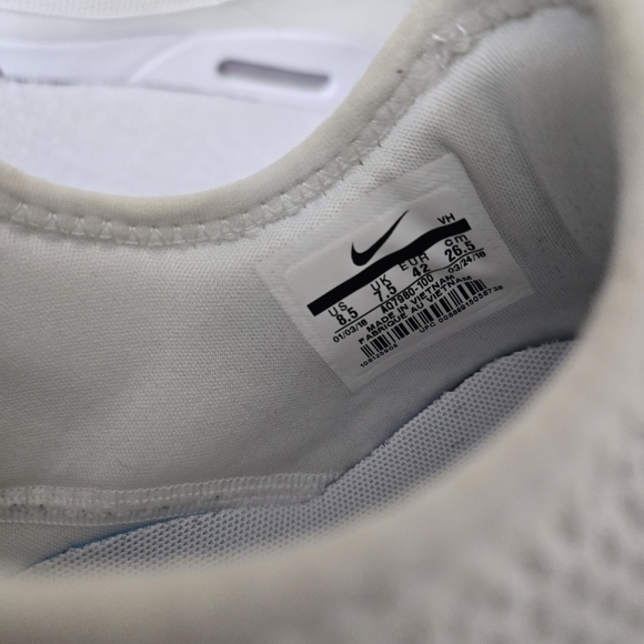 Nike Air Max 90 EZ Men's White/Metallic Silver Sneakers w/ Red & Blue Bottom - Picture 9 of 10